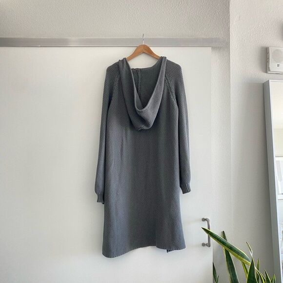 Wares by Olli Ella The Flora Moss Knit Cardigan in Grey - Picture 3 of 5